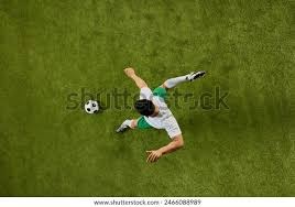 罗马诺：沙特方面一直有意莱万 ，但球员目前想专注于巴萨